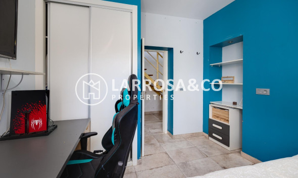 Resale - Semi-detached house - Torrevieja - Centro