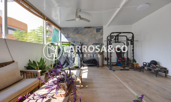 Resale - Semi-detached house - Torrevieja - Centro