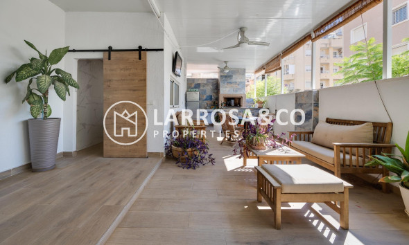 Resale - Semi-detached house - Torrevieja - Centro