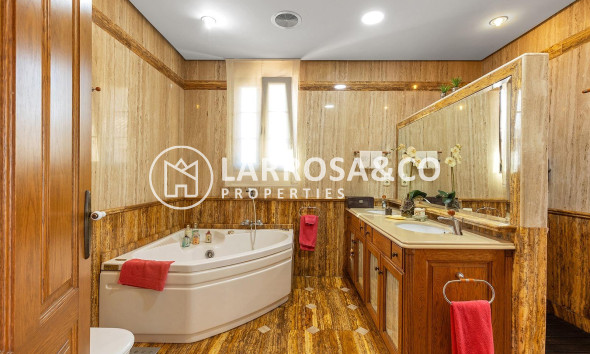 Herverkoop - Villa - Torrevieja - La veleta