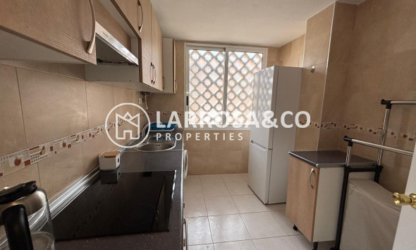 Resale - Apartment - Torrevieja - Playa de los Naufragos