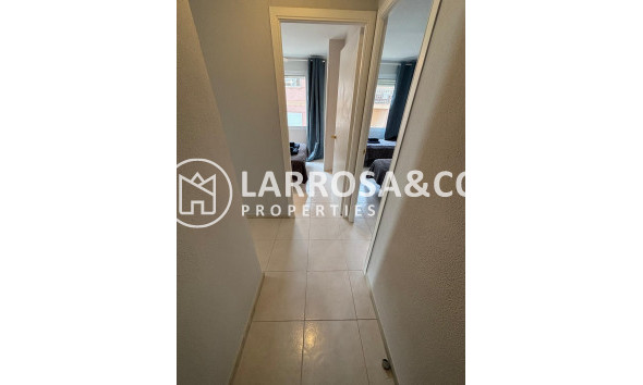 Resale - Apartment - Torrevieja - Playa de los Naufragos
