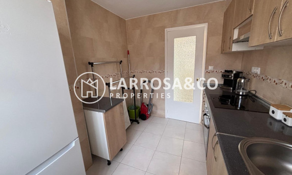 Resale - Apartment - Torrevieja - Playa de los Naufragos