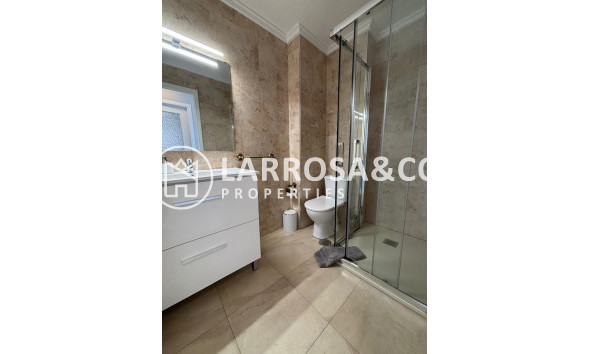Resale - Apartment - Torrevieja - Playa de los Naufragos