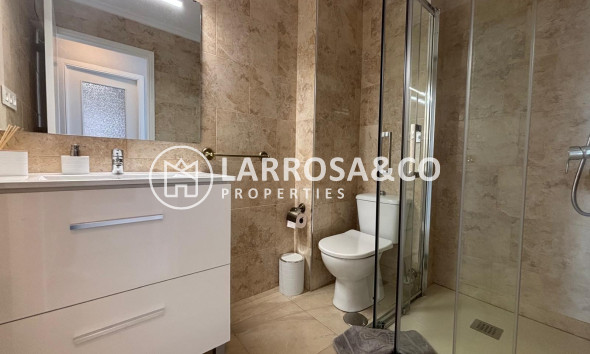 Resale - Apartment - Torrevieja - Playa de los Naufragos