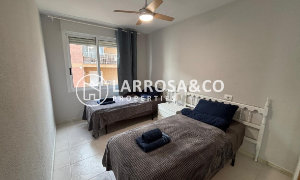 Resale - Apartment - Torrevieja - Playa de los Naufragos