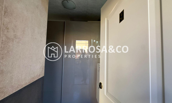 Herverkoop - Apartment - Torrevieja - Centro