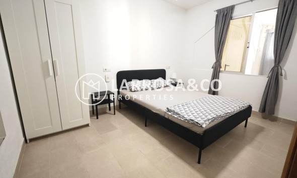 Resale - Bungalow - Torrevieja - Playa del cura