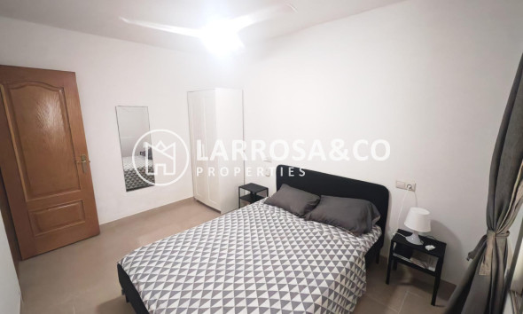 Resale - Bungalow - Torrevieja - Playa del cura