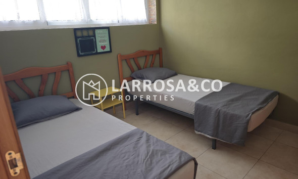 Resale - Bungalow - Torrevieja - Playa del cura