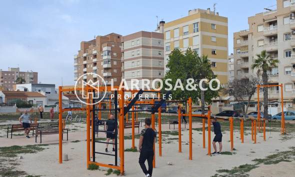 Resale - Bungalow - Torrevieja - Playa del cura