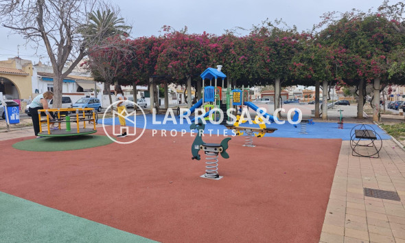 Resale - Bungalow - Torrevieja - Playa del cura