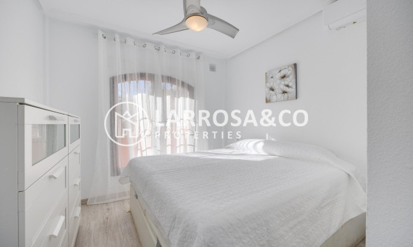 Reventa - Bungalow - Torrevieja - Aguas Nuevas