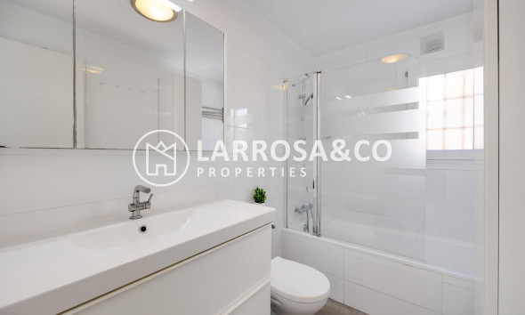 Reventa - Bungalow - Torrevieja - Aguas Nuevas