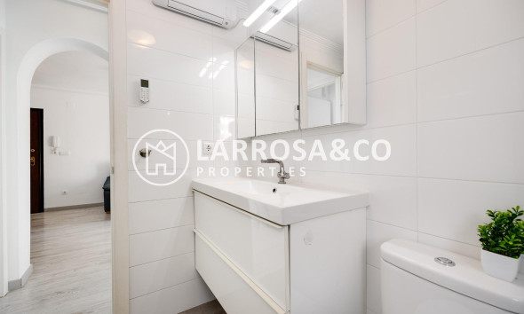 Reventa - Bungalow - Torrevieja - Aguas Nuevas