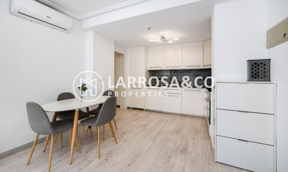 Reventa - Bungalow - Torrevieja - Aguas Nuevas