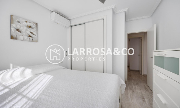 Reventa - Bungalow - Torrevieja - Aguas Nuevas