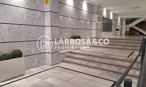 Herverkoop - Apartment - Torrevieja - Acequion