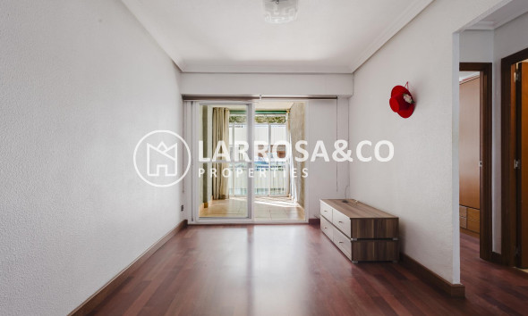 Resale - Apartment - Torrevieja - Playa del Acequión