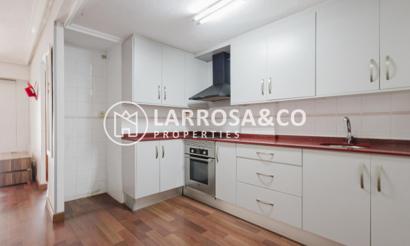 Resale - Apartment - Torrevieja - Playa del Acequión