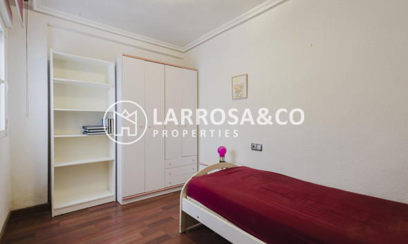 Resale - Apartment - Torrevieja - Playa del Acequión