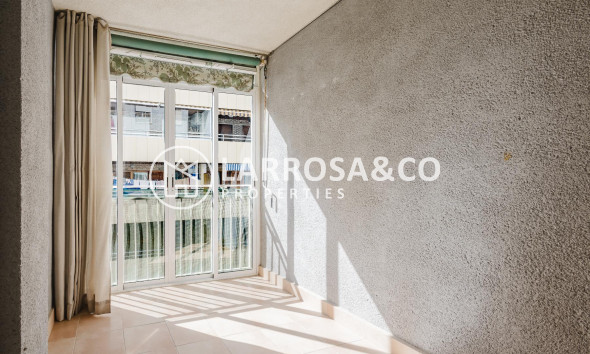 Resale - Apartment - Torrevieja - Playa del Acequión