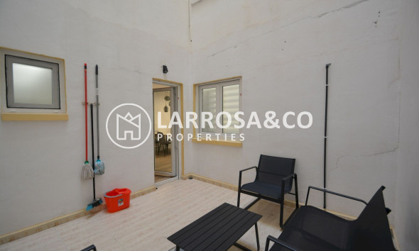 Resale - Apartment - Torrevieja - Playa Acequion