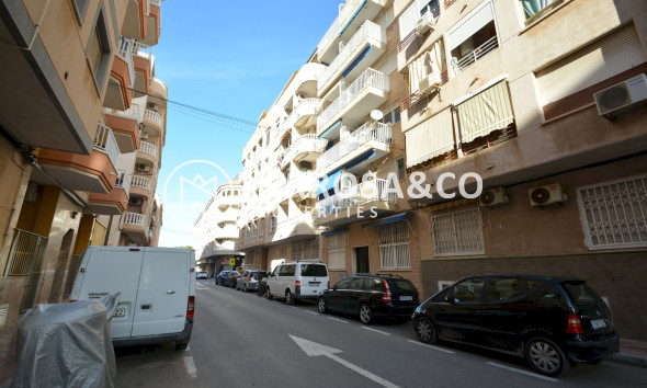 Resale - Apartment - Torrevieja - Playa Acequion