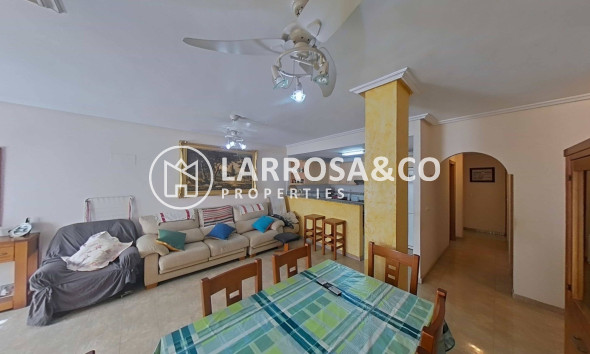 Resale - Apartment - Torrevieja - Estacion de autobuses