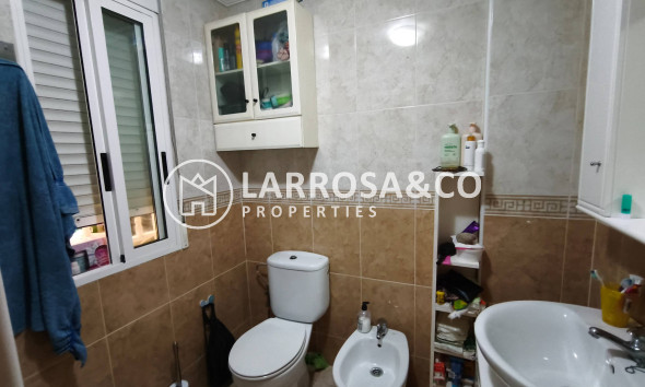 Resale - Apartment - Torrevieja - Estacion de autobuses
