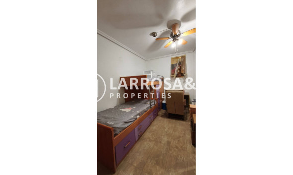 Resale - Apartment - Torrevieja - Estacion de autobuses
