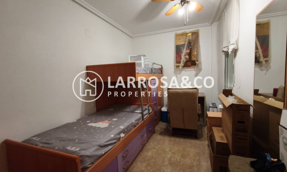 Resale - Apartment - Torrevieja - Estacion de autobuses