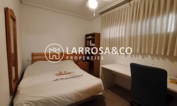 Resale - Apartment - Torrevieja - Estacion de autobuses
