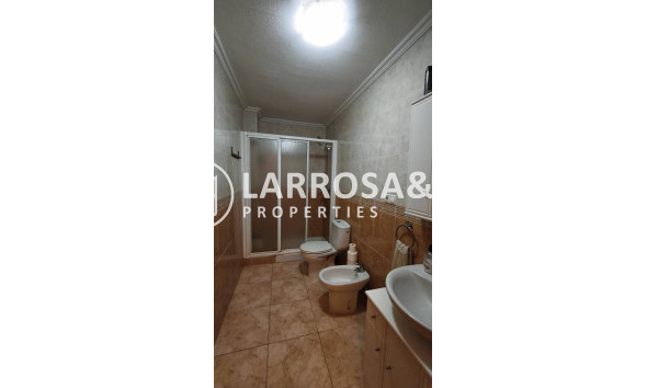 Resale - Apartment - Torrevieja - Estacion de autobuses