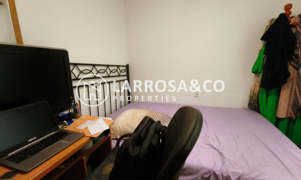 Resale - Apartment - Torrevieja - Estacion de autobuses