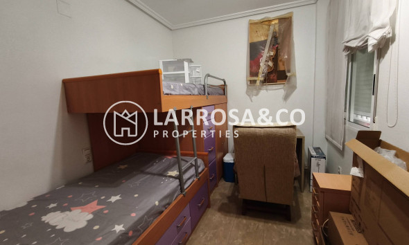Resale - Apartment - Torrevieja - Estacion de autobuses