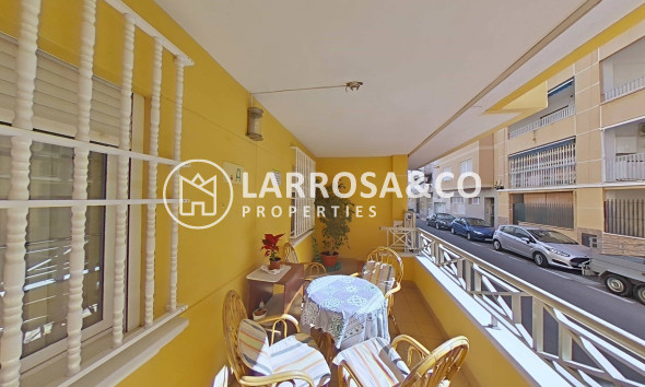 Resale - Apartment - Torrevieja - Estacion de autobuses