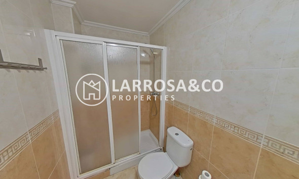 Resale - Apartment - Torrevieja - Estacion de autobuses