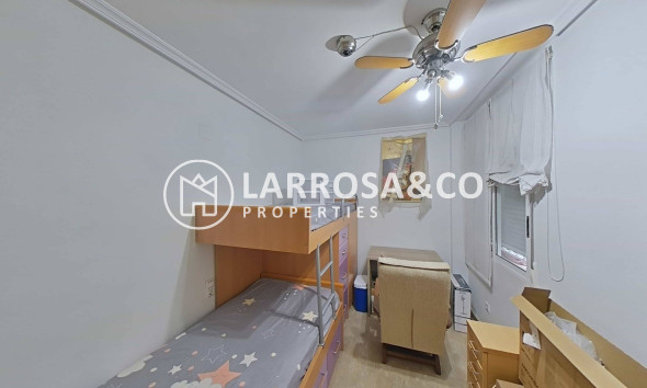 Resale - Apartment - Torrevieja - Estacion de autobuses