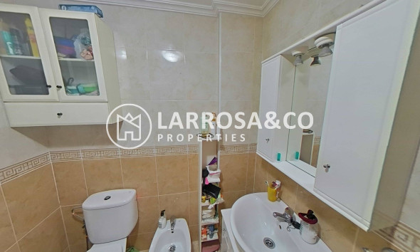 Resale - Apartment - Torrevieja - Estacion de autobuses