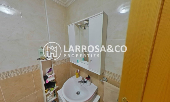 Resale - Apartment - Torrevieja - Estacion de autobuses