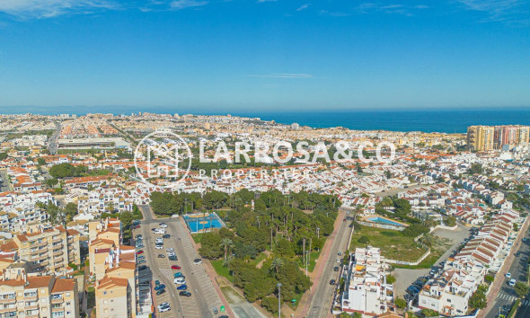 Reventa - Adosado - Torrevieja - Calas blanca