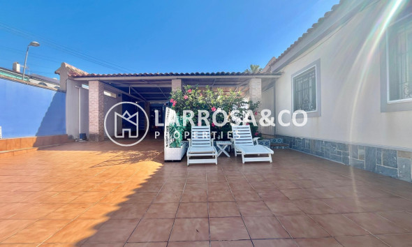A Vendre - Villa - Torrevieja - Los Balcones - Los Altos del Edén