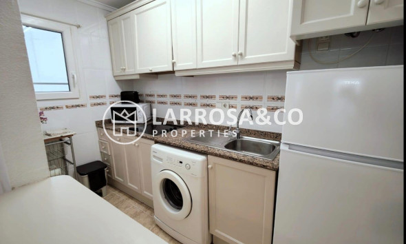 Resale - Apartment - Torrevieja - Estacion de autobuses