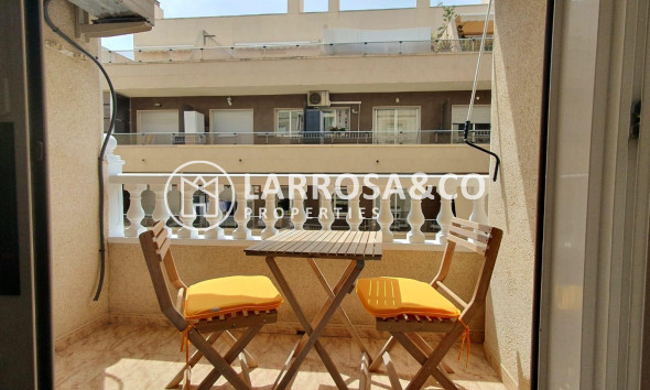 Resale - Apartment - Torrevieja - Estacion de autobuses