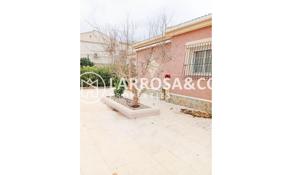 Herverkoop - Villa - Torrevieja - La Siesta - El Salado - Torreta