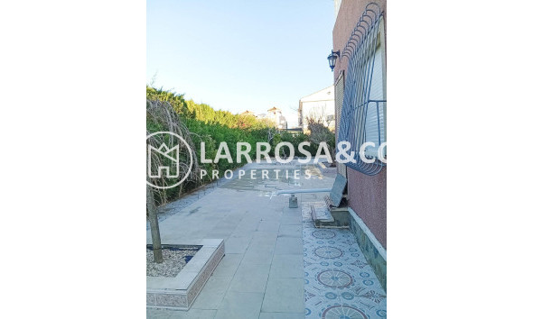 Herverkoop - Villa - Torrevieja - La Siesta - El Salado - Torreta