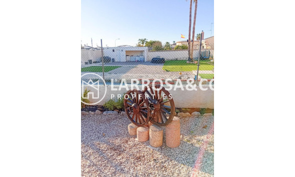 Herverkoop - Villa - Torrevieja - La Siesta - El Salado - Torreta