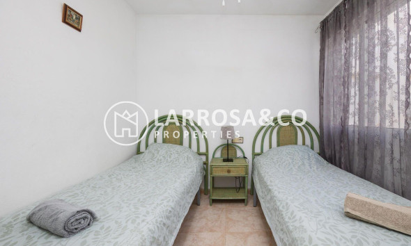 Resale - Bungalow - Torrevieja - La Siesta - El Salado - Torreta