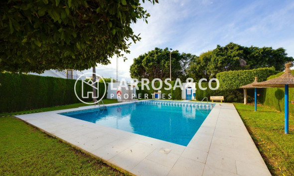 Resale - Bungalow - Torrevieja - La Siesta - El Salado - Torreta